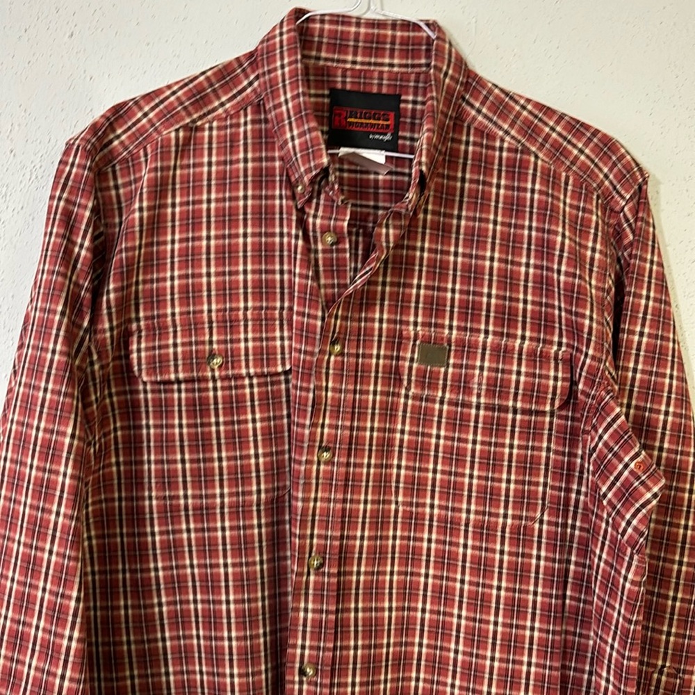 Riggs Workwear by Wrangler Men’s 2XL Button Down Long Sleeve Shirt